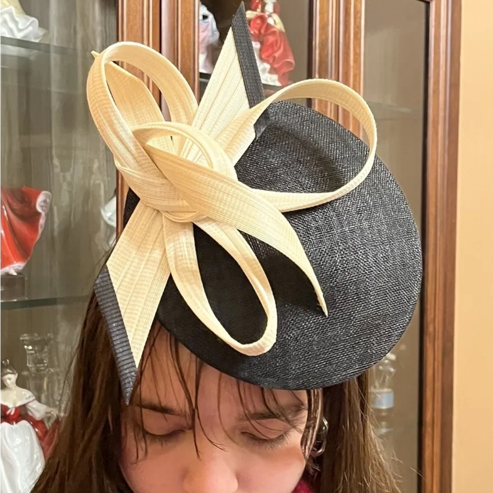 PHILIP TREACY London Fascinator Sinamay Hat Black Ivory Bow Headpiece Hatinator